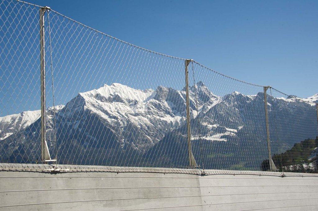 不銹鋼繩網(wǎng)的材質和承載能力